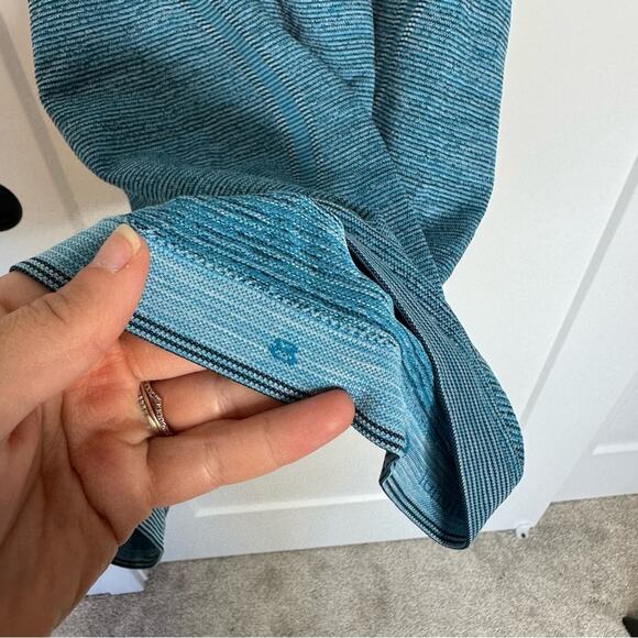 Lululemon Swiftly Tech Racerback Tank Top Seamless Knit Indian Ocean Blue Size 8 - Picture 3 of 5